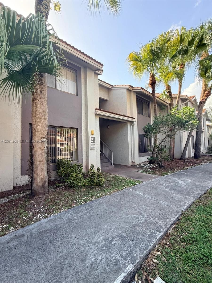3228 Coral Lake Dr # 3228, Coral Springs, FL 33065 photo 2