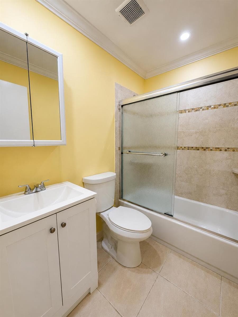 4815 GLADIATOR Circle, FL 33463 photo 5