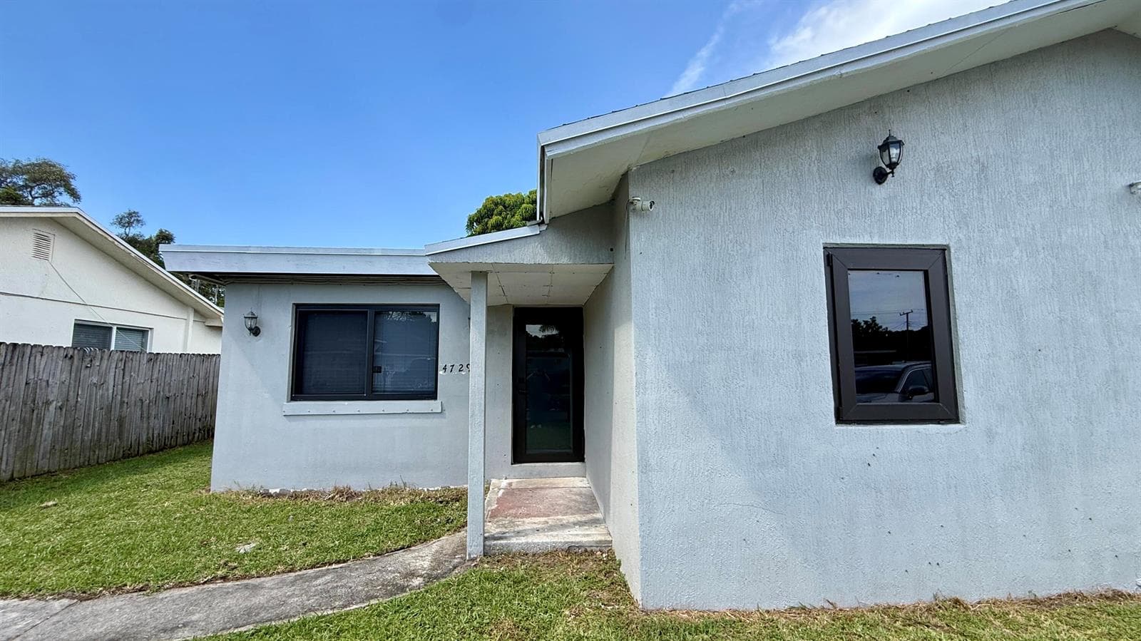 4729 Myrtle Lane, West Palm Beach, FL 33417