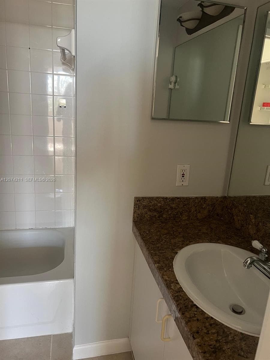19601 E Country Club Dr # 7603, Aventura, FL 33180 photo 5