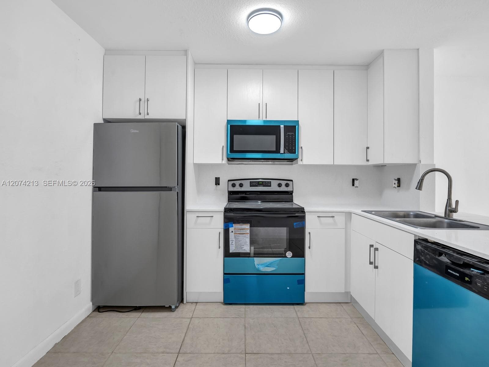 241 NW 40th St # 3, Oakland Park, FL 33309 photo 3