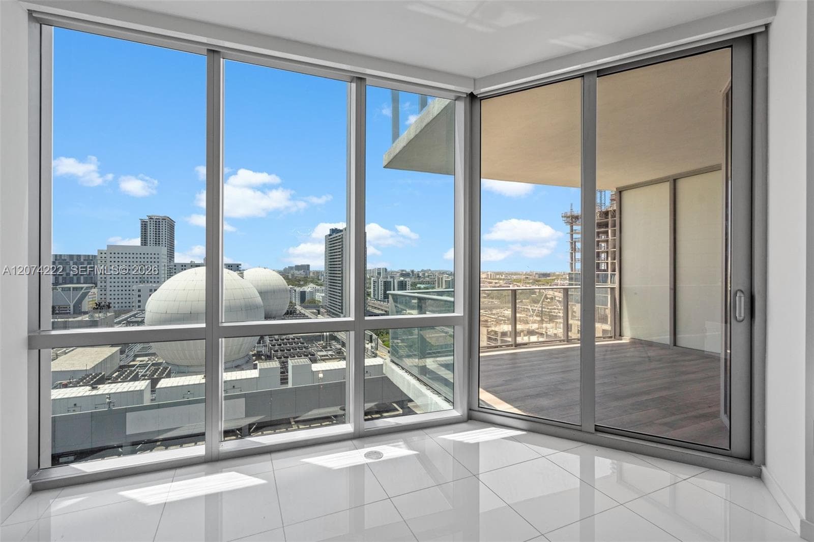 851 NE 1st Ave # 1506, Miami, FL 33132 photo 2