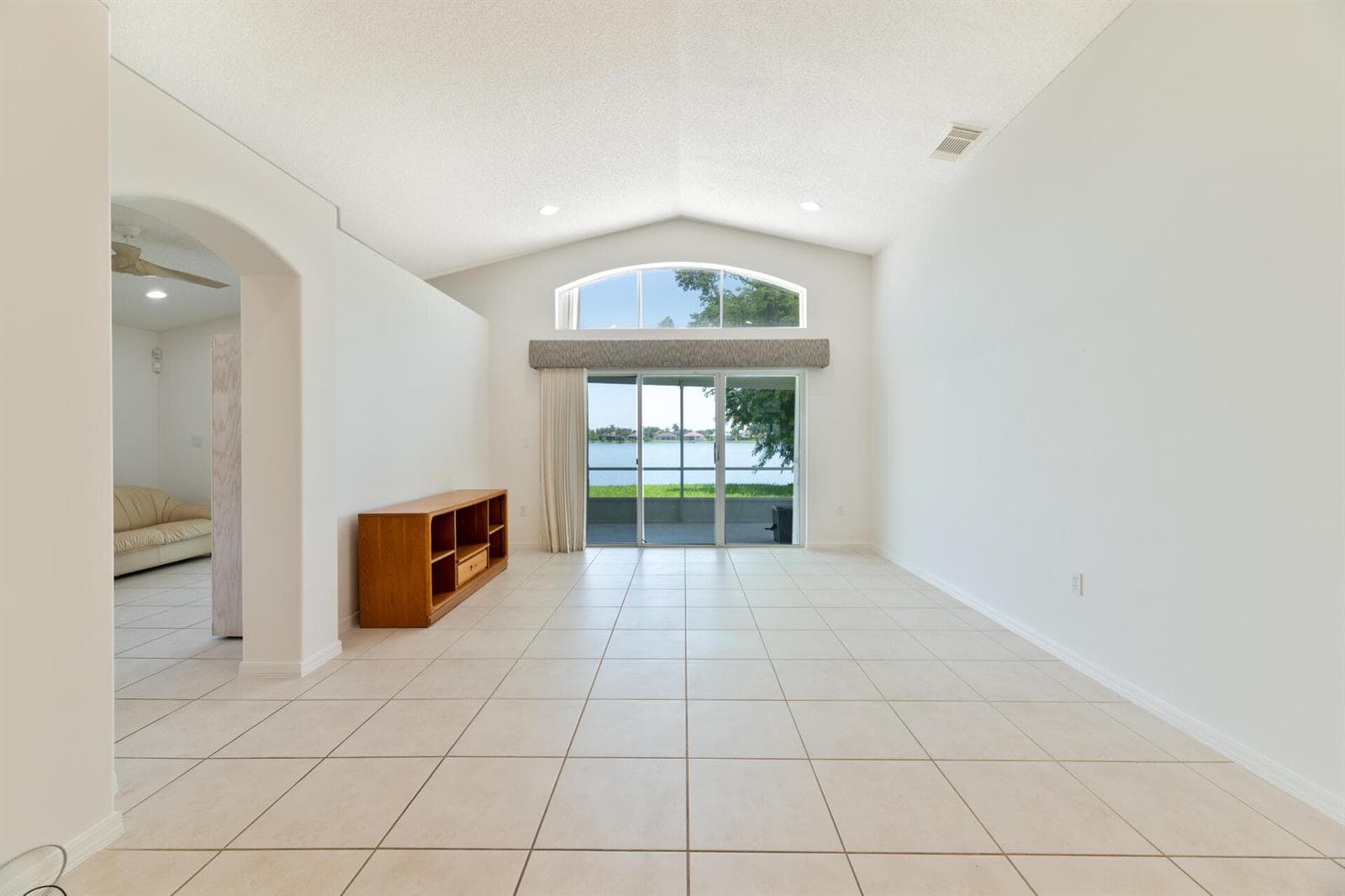 19200 NW 24TH Court, Pembroke Pines, FL 33029 photo 5