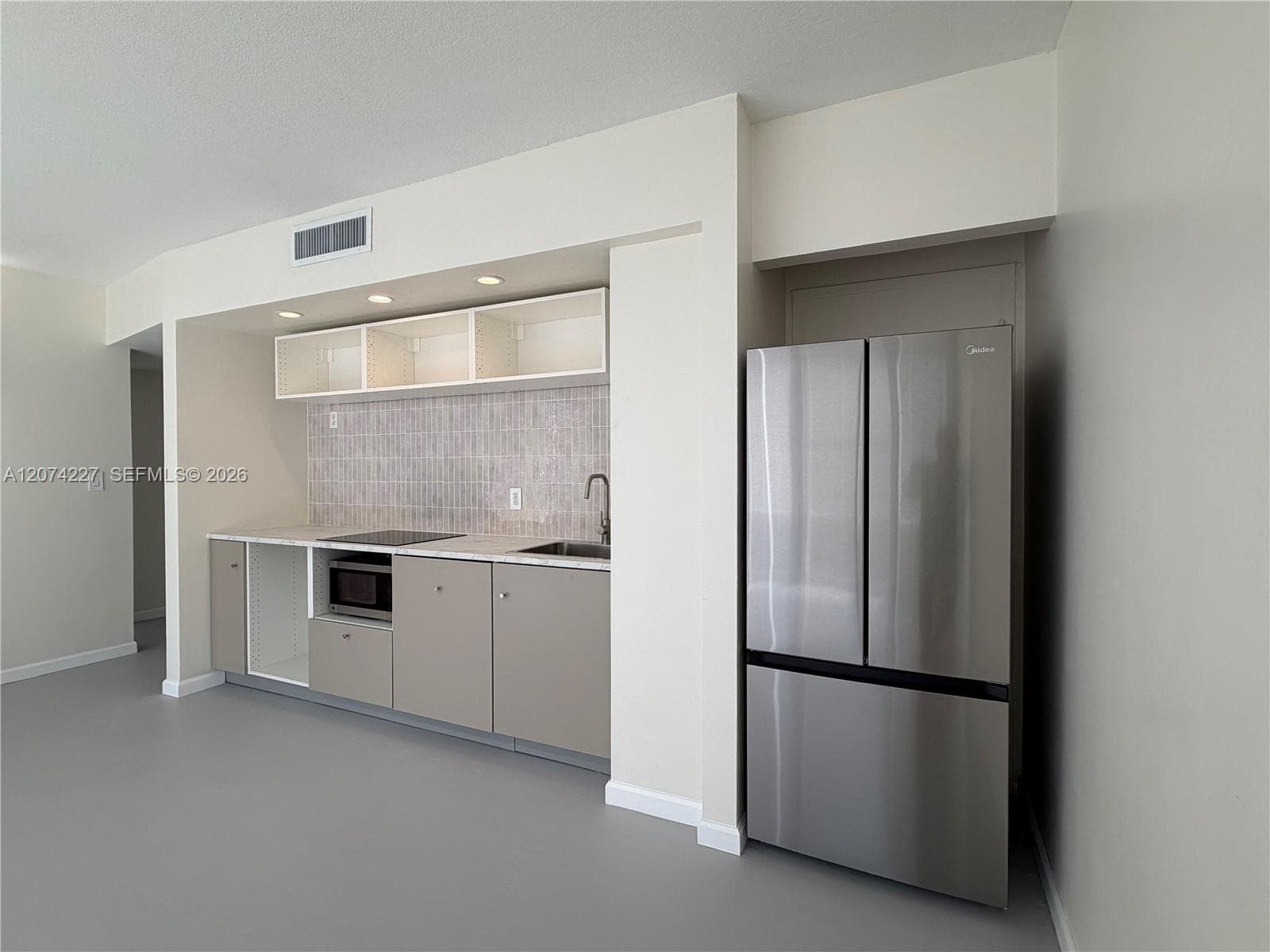 900 Bay Dr # 413, Miami Beach, FL 33141 photo 3