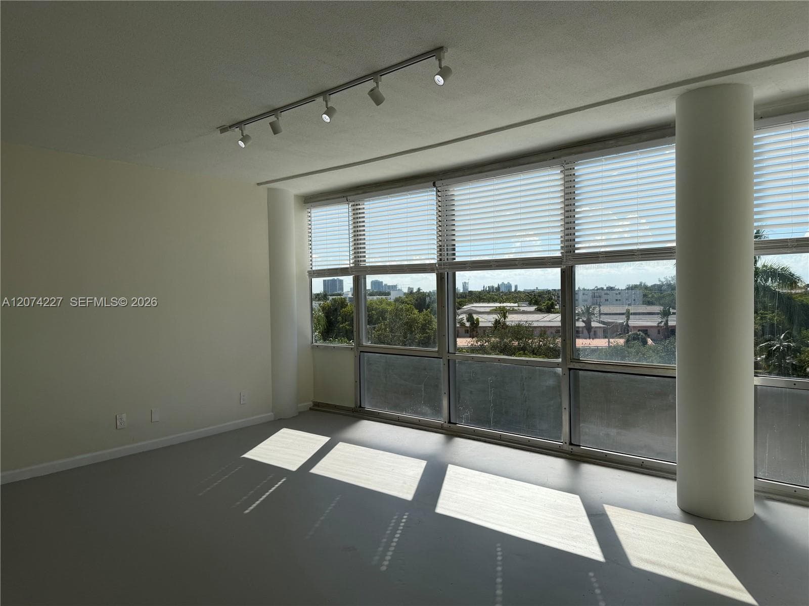 900 Bay Dr # 413, Miami Beach, FL 33141 photo 4