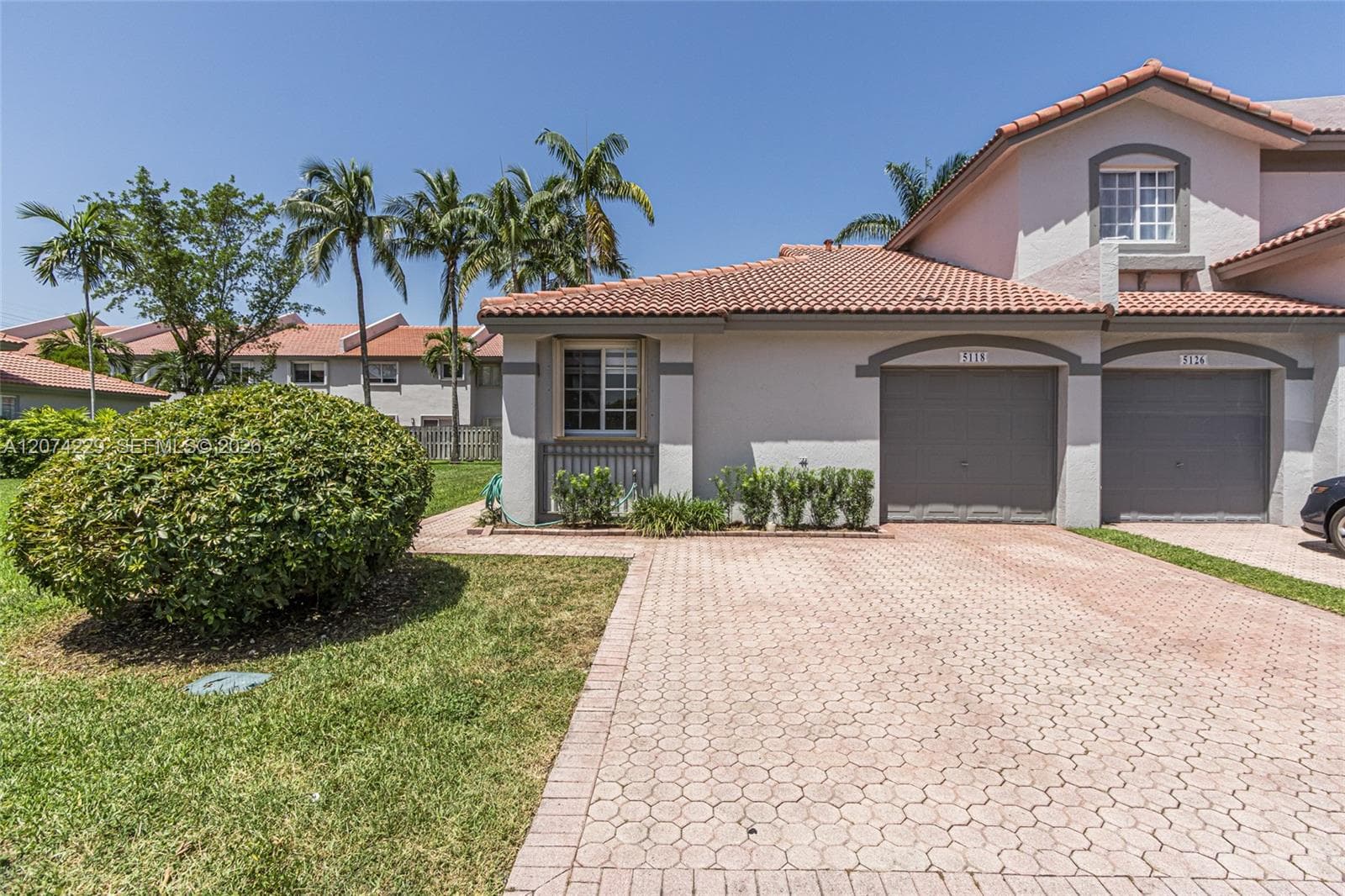 5118 NW 115th Ct, Doral, FL 33178 photo 2