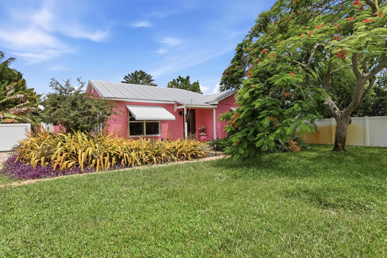 227 S SWINTON Avenue, Delray Beach, FL 33444 photo 3