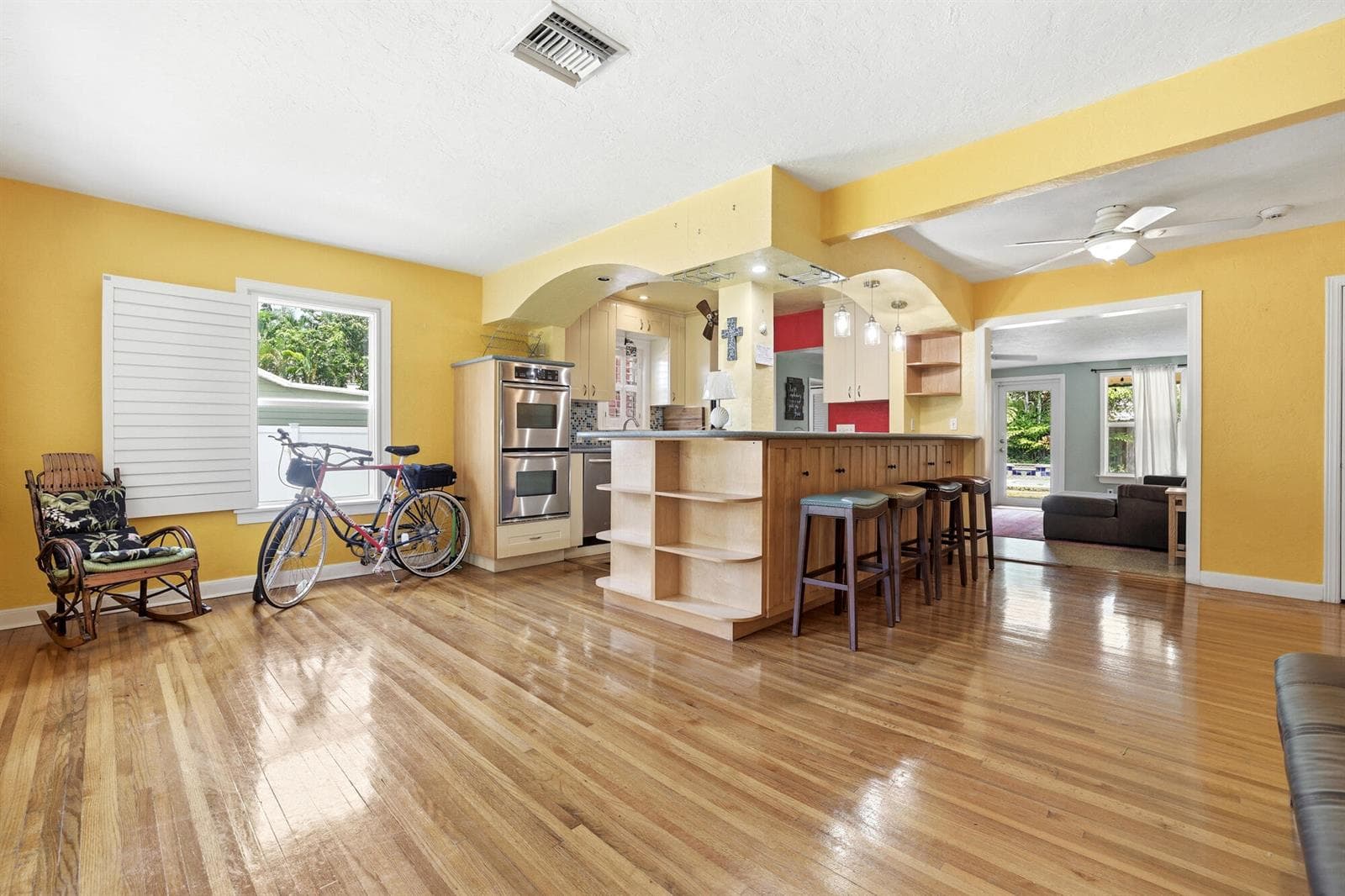 227 S SWINTON Avenue, Delray Beach, FL 33444 photo 4