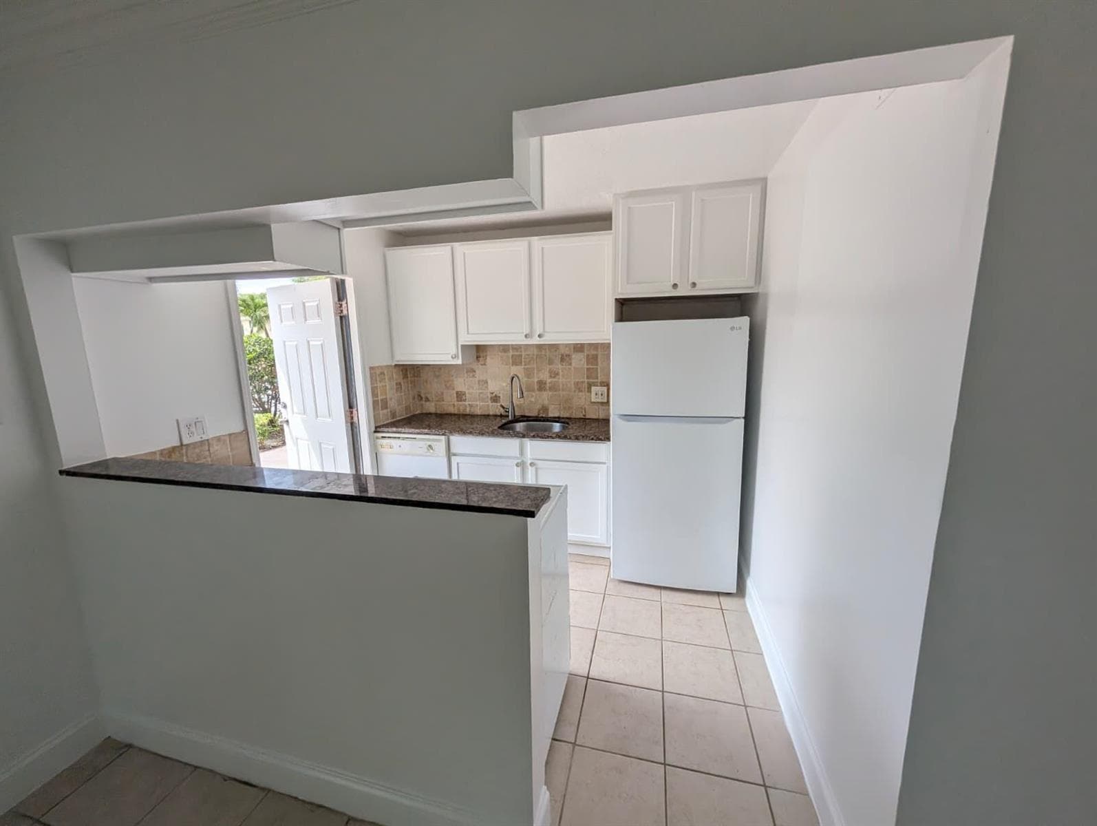 817 LIGHTHOUSE Drive # B, North Palm Beach, FL 33408 photo 4