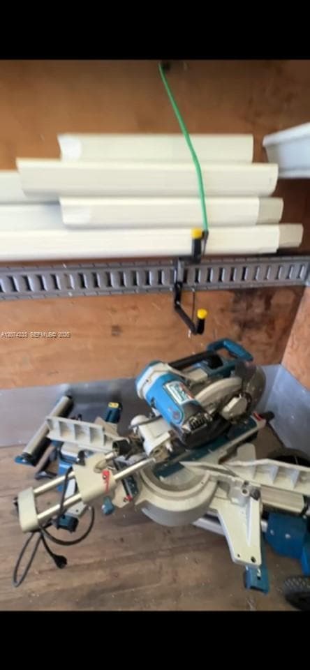 INSTALLER/KITCHEN/DOORS/GUTTER BUSINESS, Miami FL 33186 photo 2