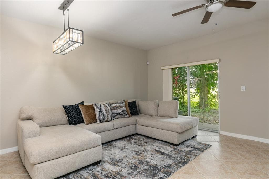 4408 Woodland Circle, Tamarac, FL 33319 photo 5