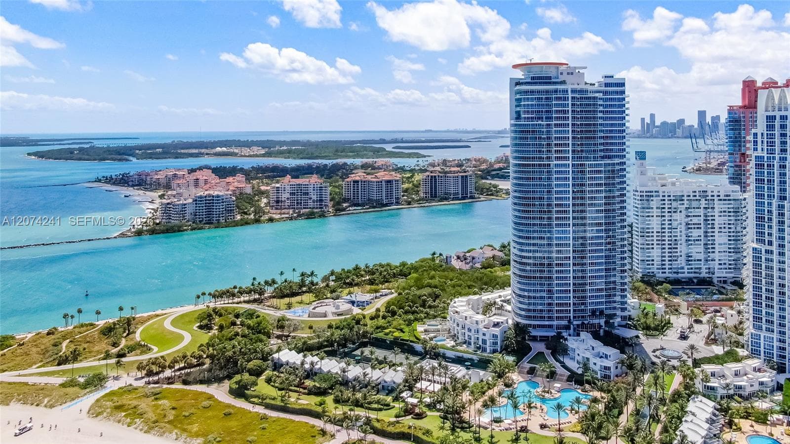 100 S Pointe Dr # 1810, Miami Beach, FL 33139 photo 2