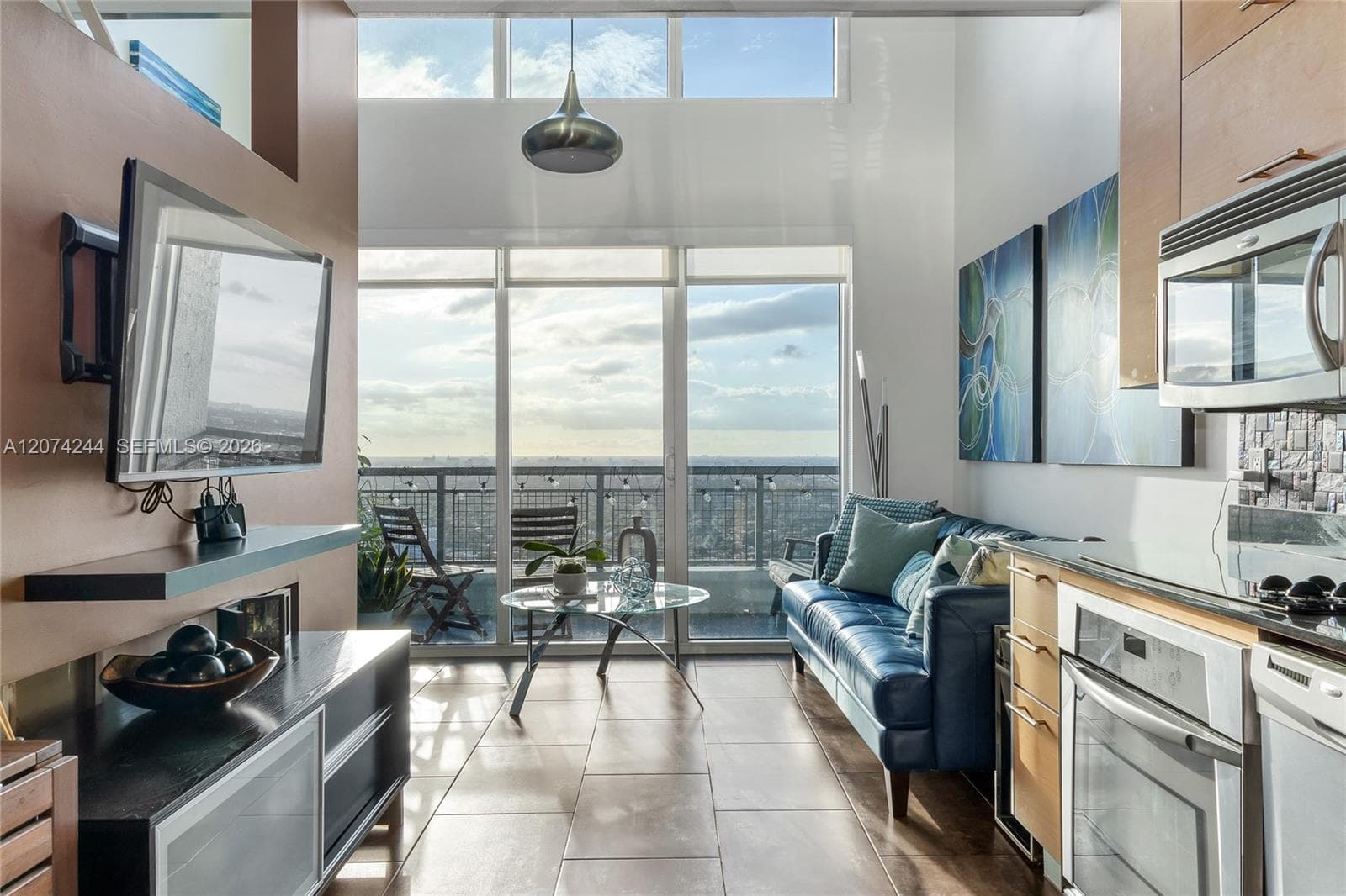60 SW 13th St # 3211, Miami, FL 33130 photo 2