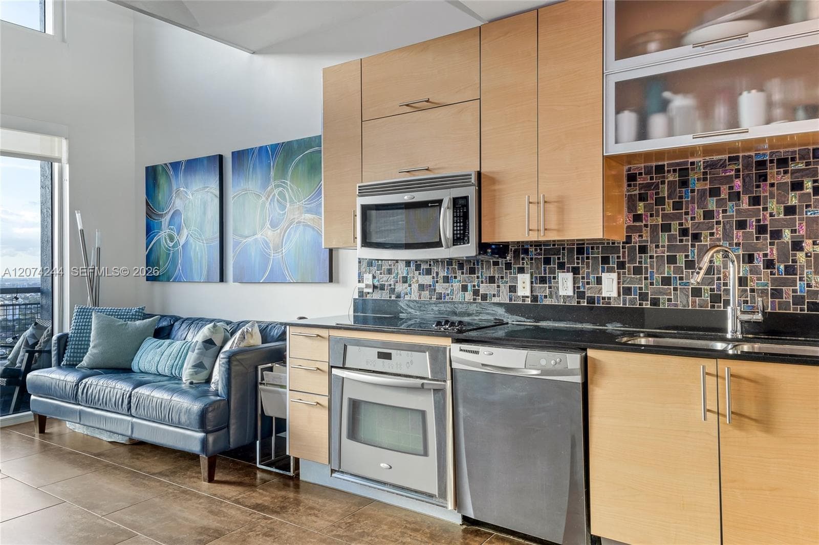 60 SW 13th St # 3211, Miami, FL 33130 photo 3