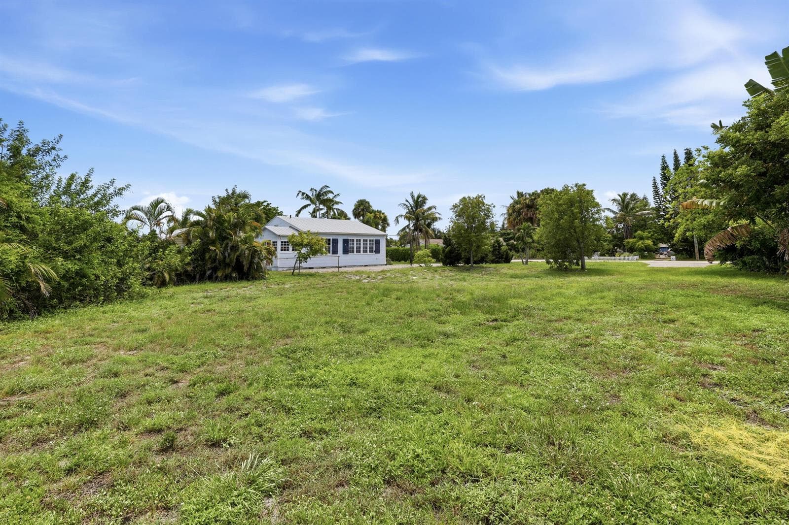 233 S SWINTON Avenue, Delray Beach, FL 33444 photo 4