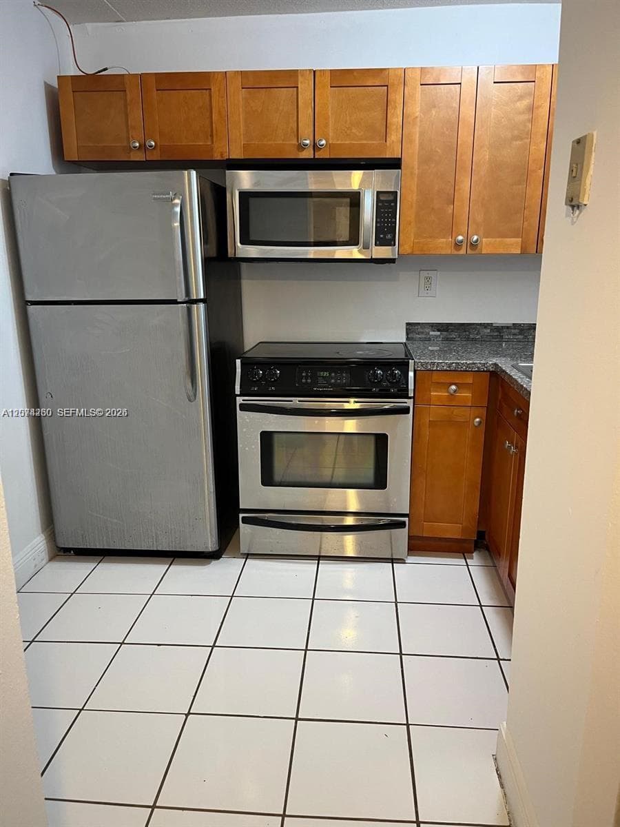 492 NW 165th St Rd # C-210, Miami, FL 33169 photo 3
