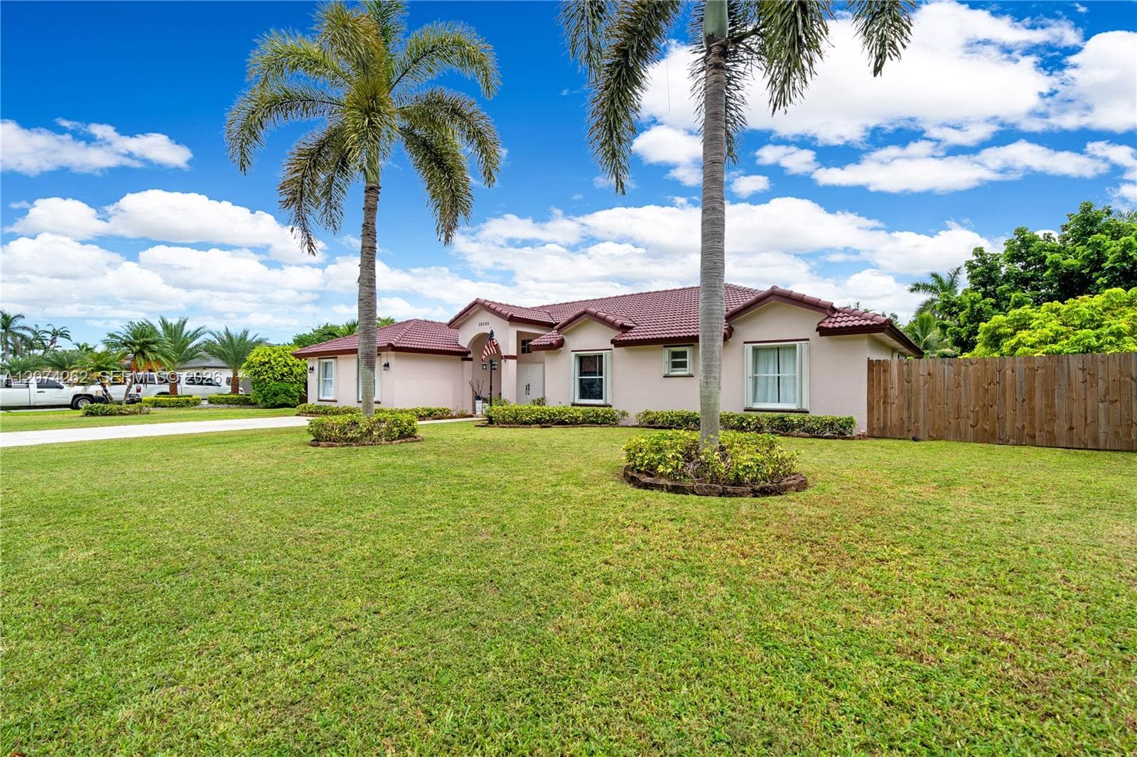 28565 SW 158th Ct, Homestead, FL 33033 photo 2