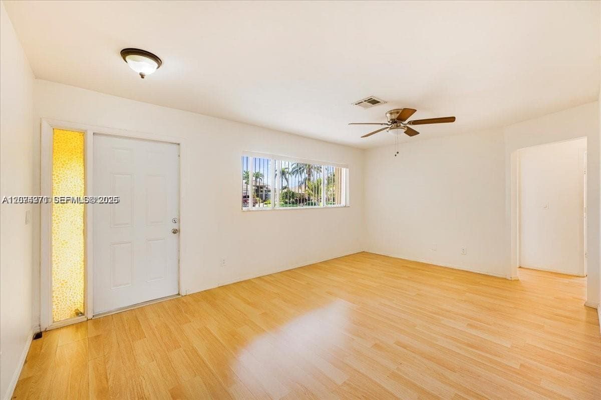 915 SE 20th ST, Cape Coral, FL 33990 photo 5