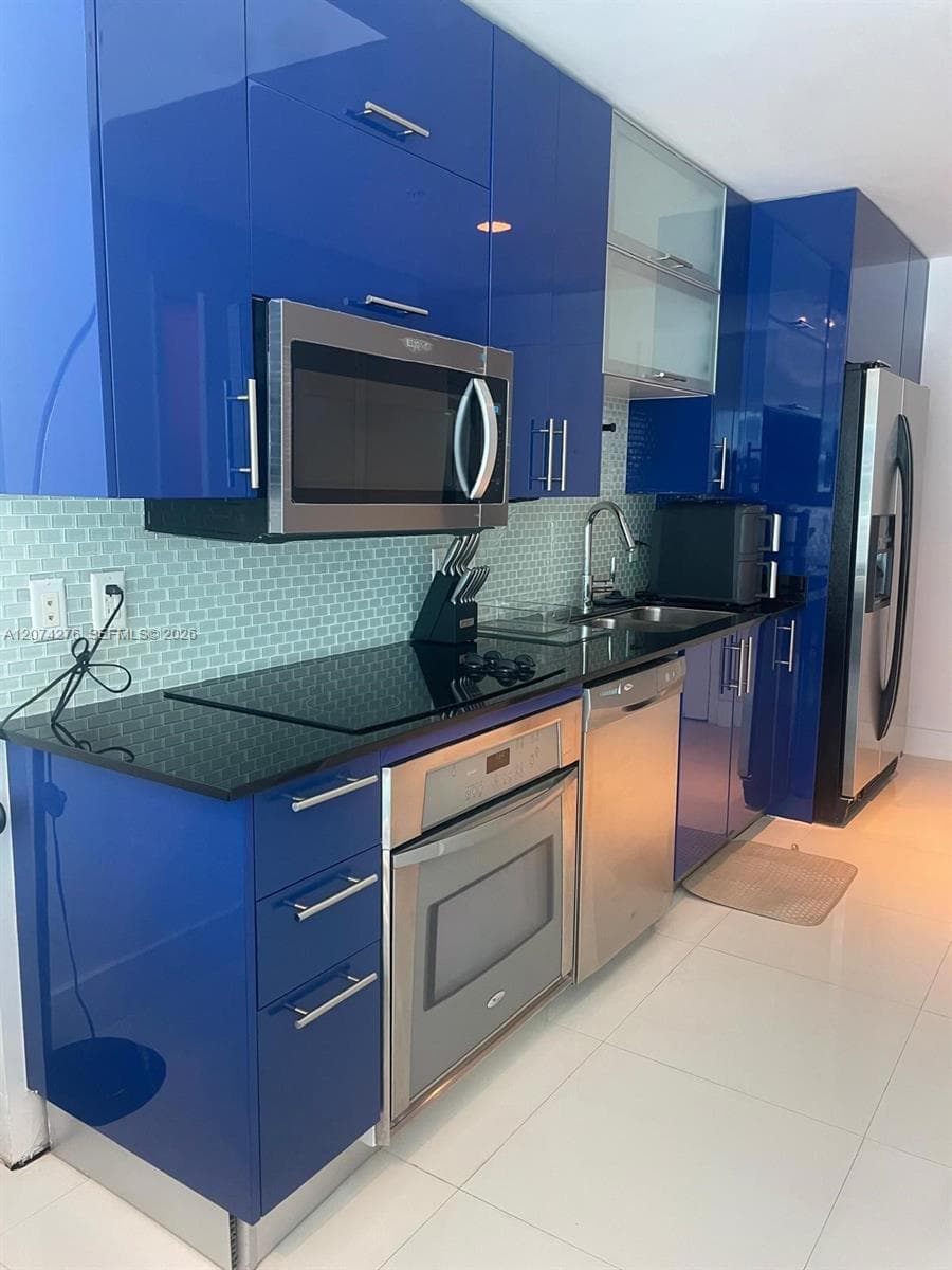 60 SW 13th St # 2610, Miami, FL 33130 photo 3