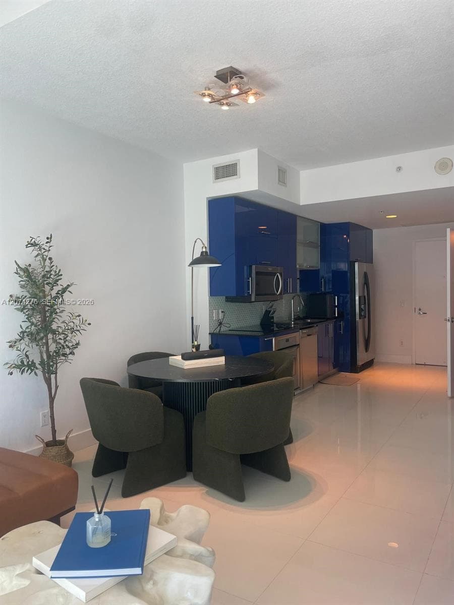 60 SW 13th St # 2610, Miami, FL 33130 photo 5