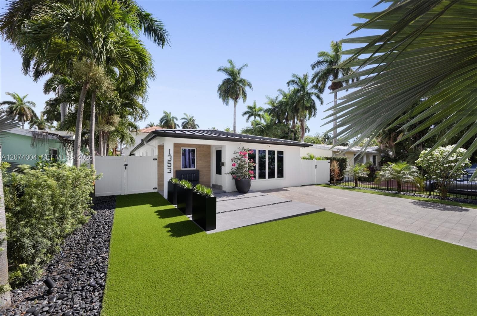 1353 Van Buren St, Hollywood, FL 33019 photo 3