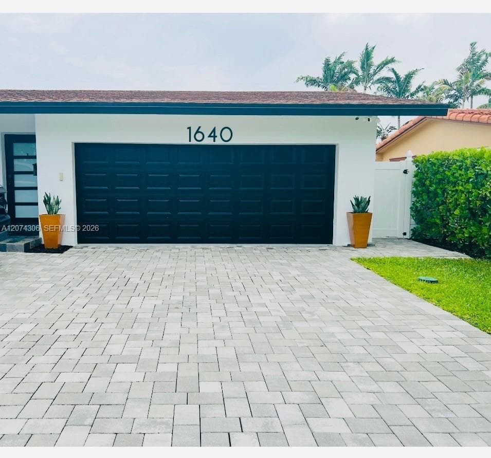 1640 NE 59th Pl, Fort Lauderdale, FL 33334 photo 4