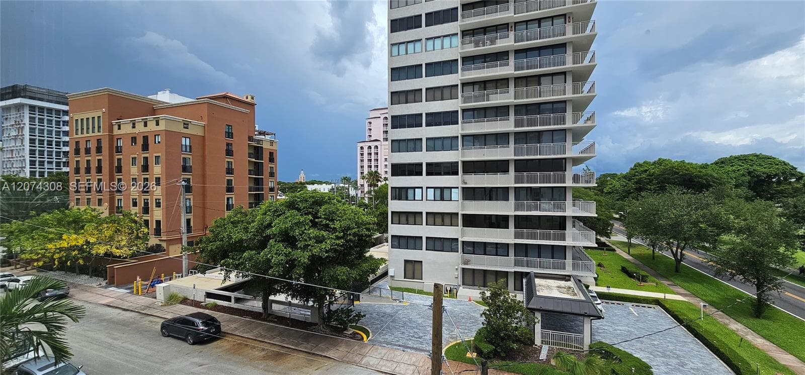 650 Coral Way # 404, Coral Gables, FL 33134