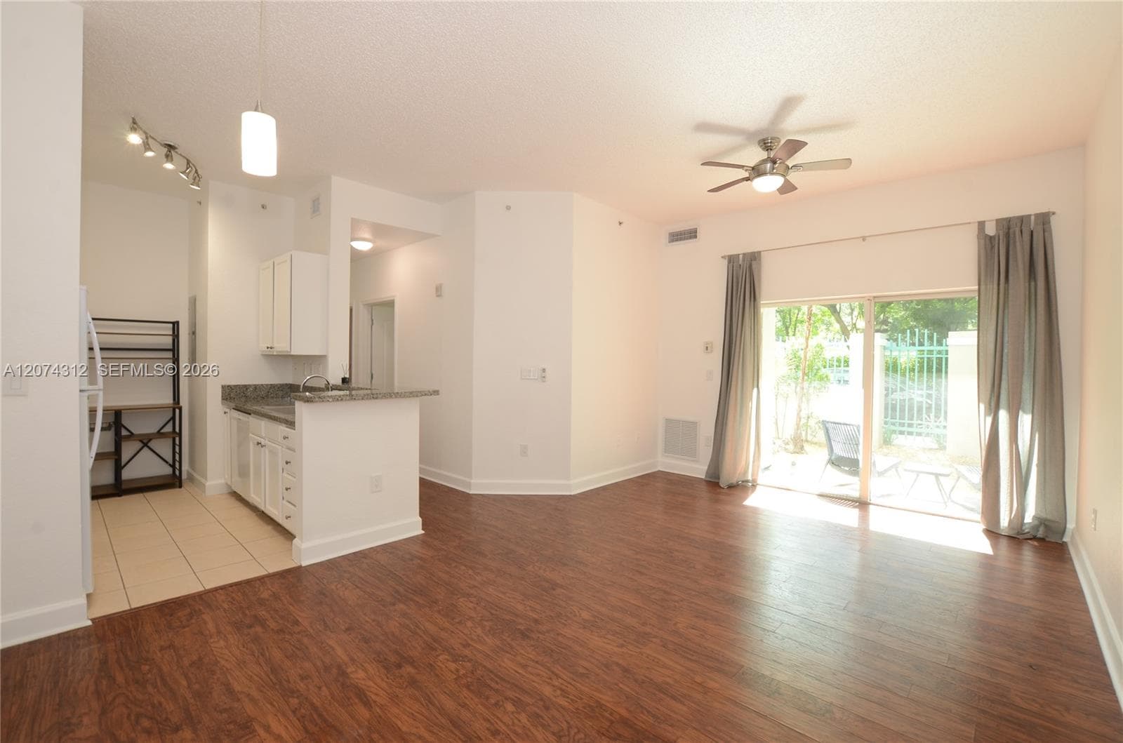 6001 SW 70th St # 137, South Miami, FL 33143 photo 2