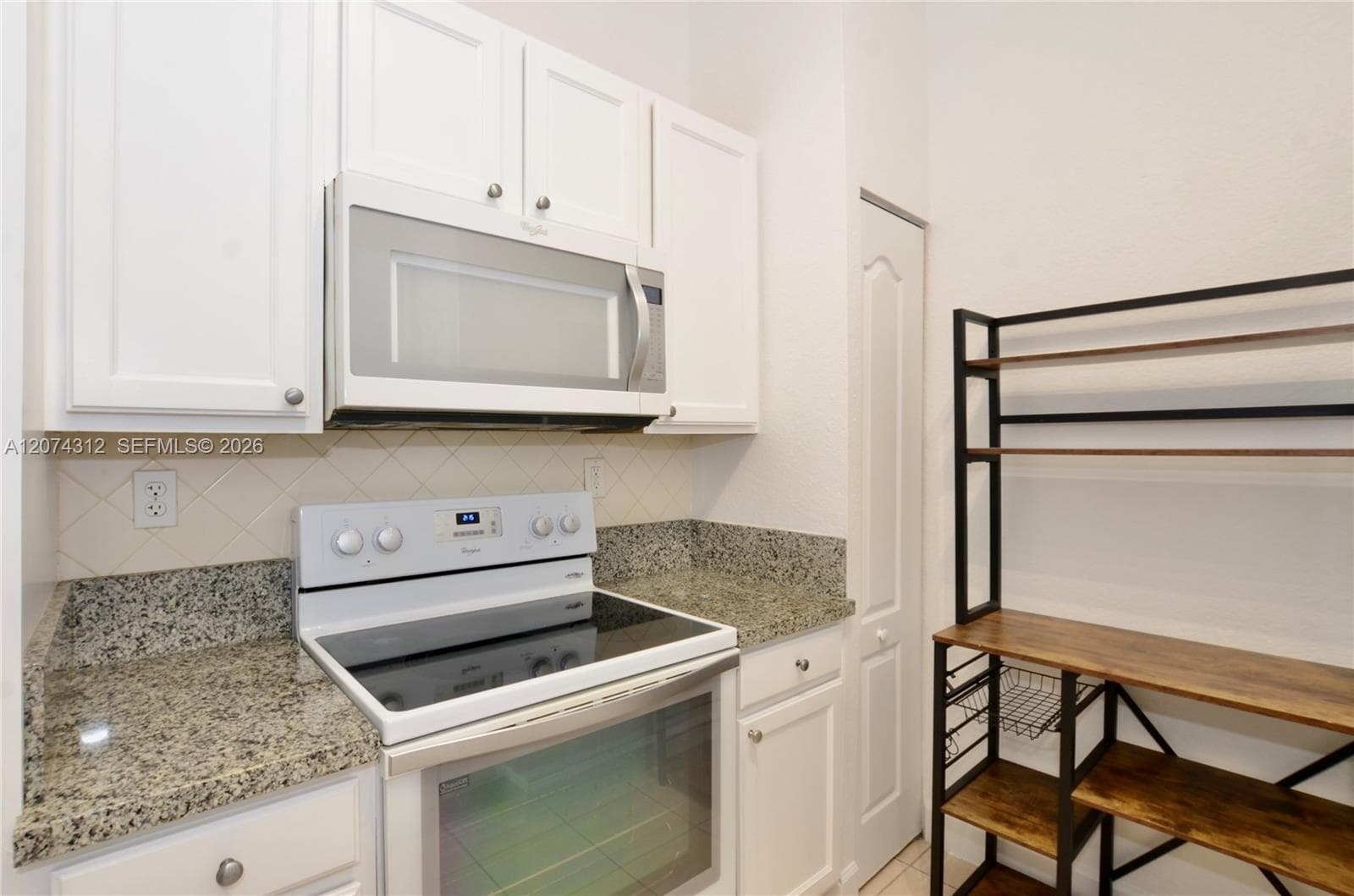 6001 SW 70th St # 137, South Miami, FL 33143 photo 5