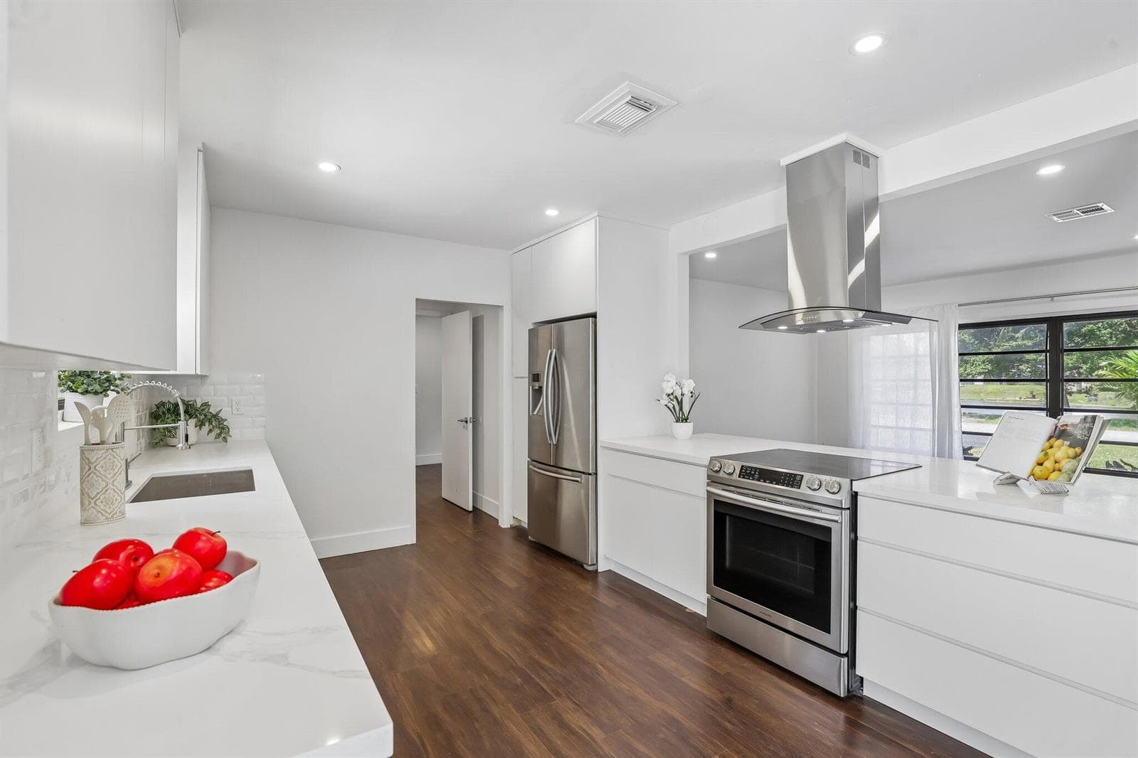 1040 NW 149TH Street, Miami, FL 33168 photo 3