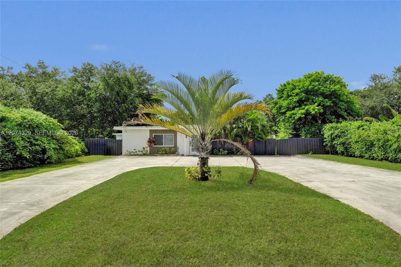 6104 SW 33rd St, Miramar, FL 33023 photo 4