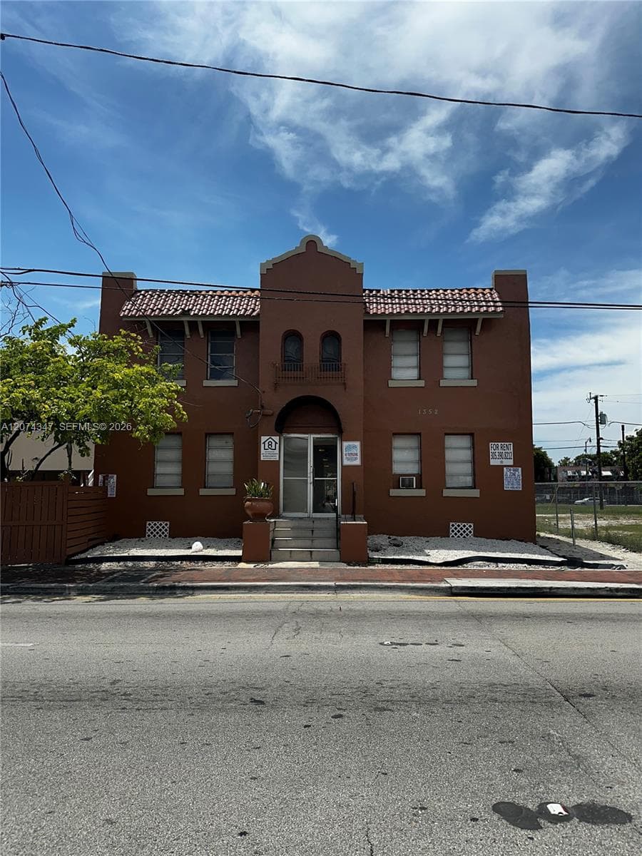 1352 SW 7th St # 5, Miami, FL 33135