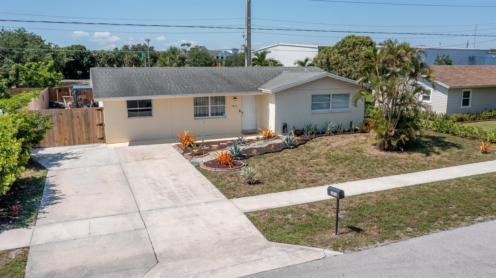 1416 W HARDEE Street, Lantana, FL 33462 photo 2