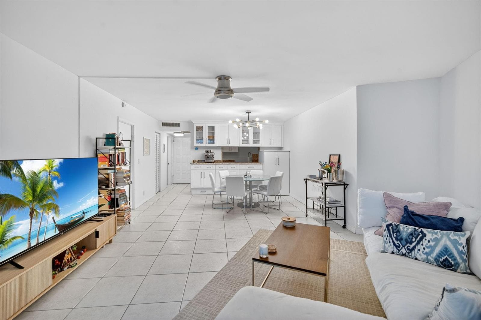 3900 N HILLS Drive # 306, Hollywood, FL 33021 photo 3
