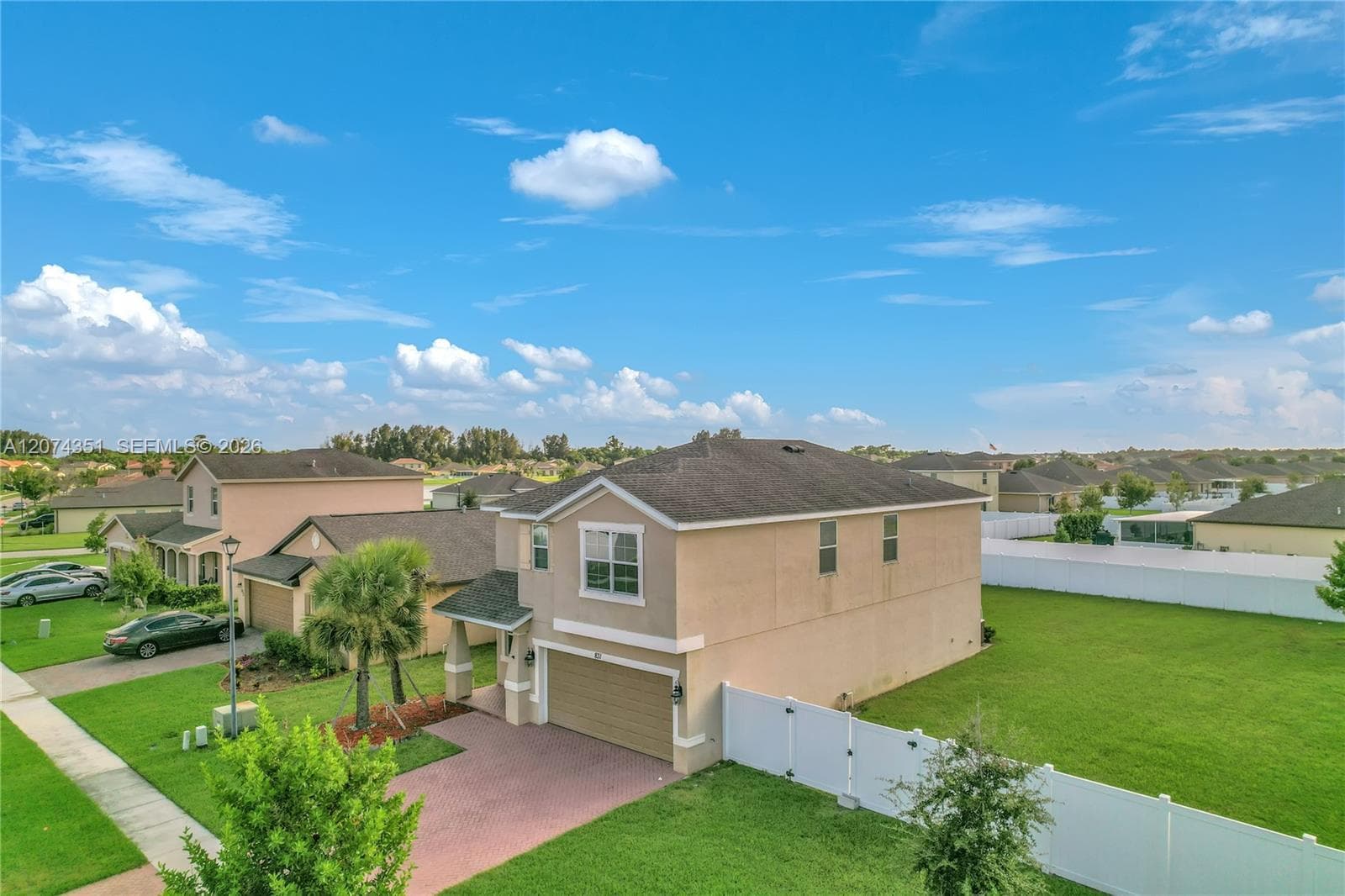 831 Bent Creek Dr, Fort Pierce, FL 34947 photo 2