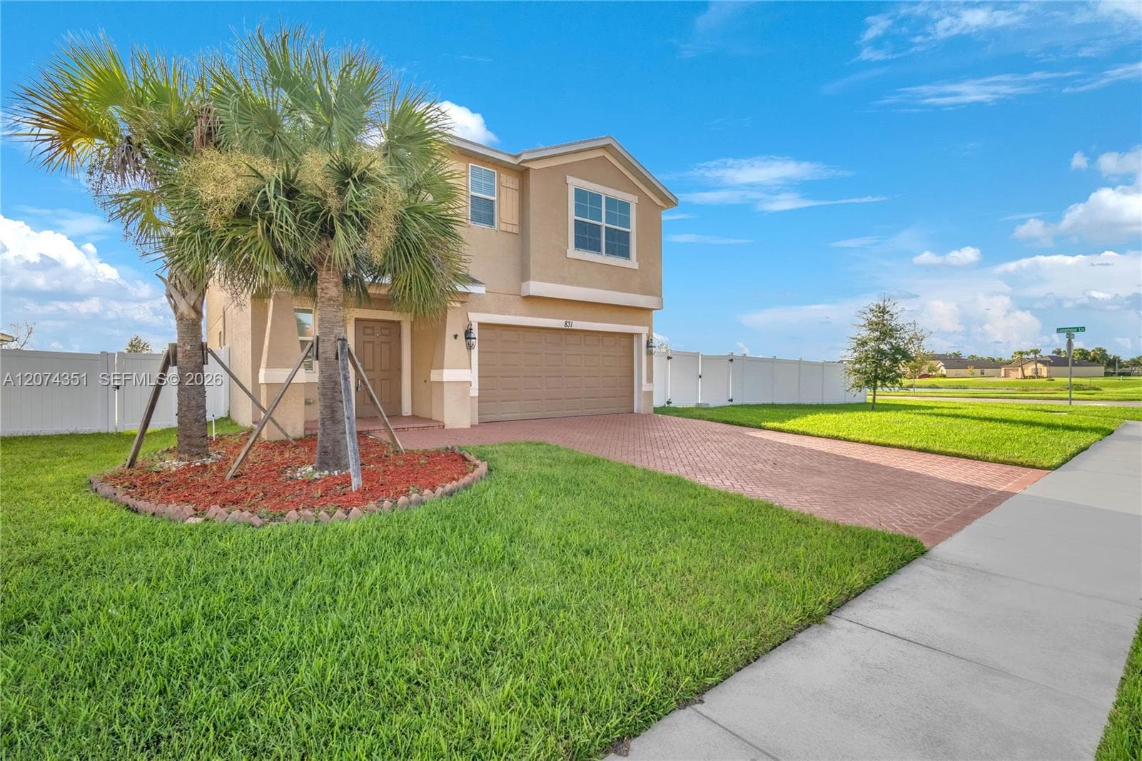 831 Bent Creek Dr, Fort Pierce, FL 34947 photo 3