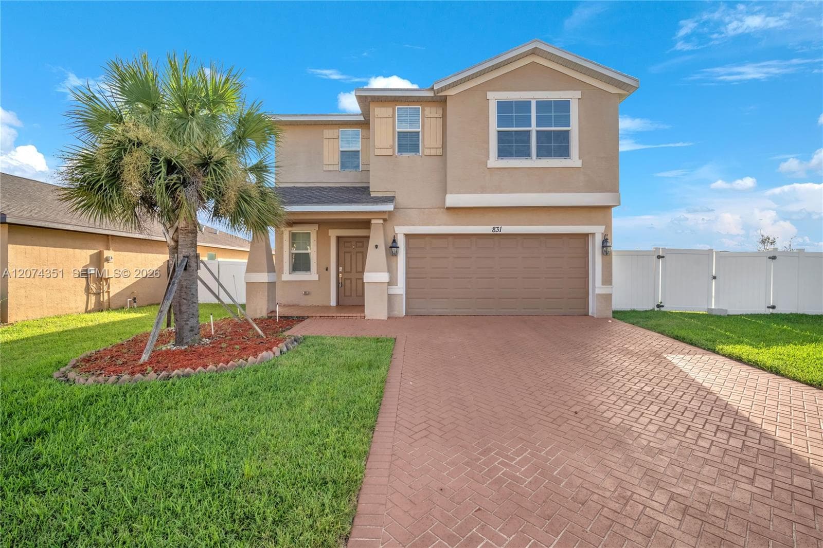 831 Bent Creek Dr, Fort Pierce, FL 34947
