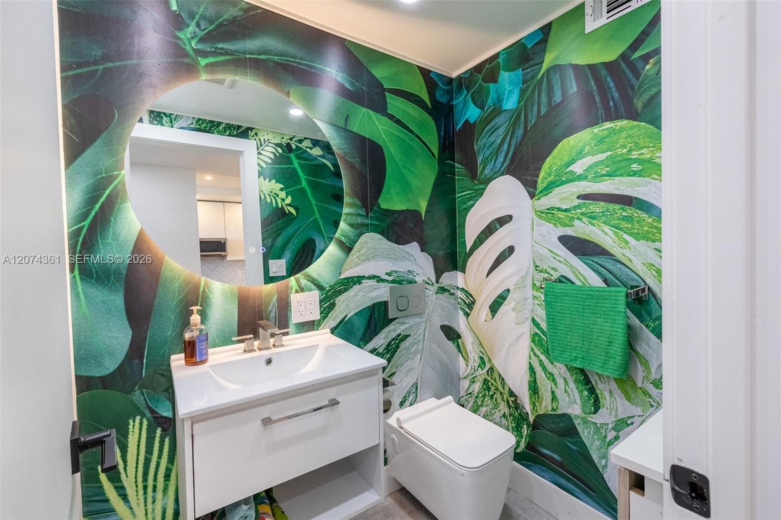 2903 N Miami Beach Blvd # 1003, North Miami Beach, FL 33160 photo 4