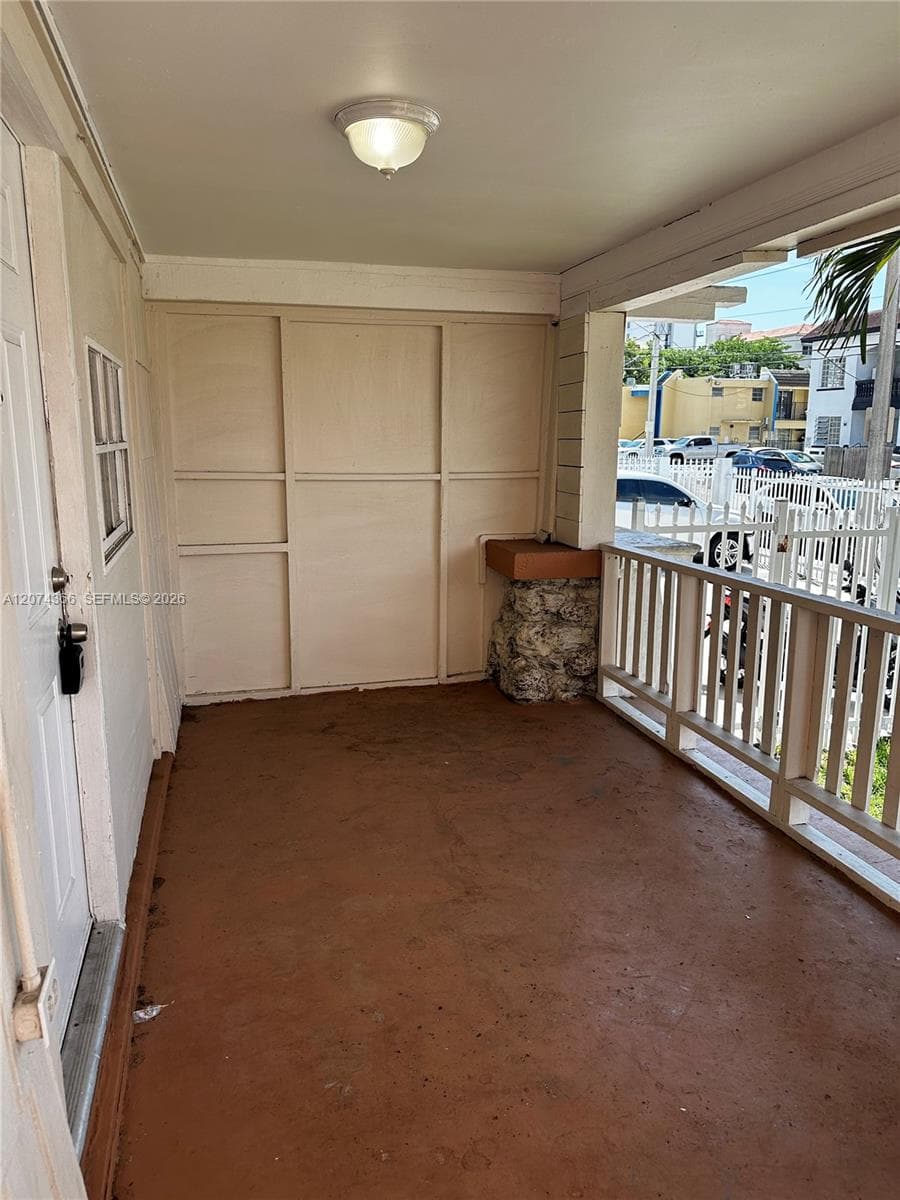 1545 NW 1st St # 1537, Miami, FL 33125 photo 2