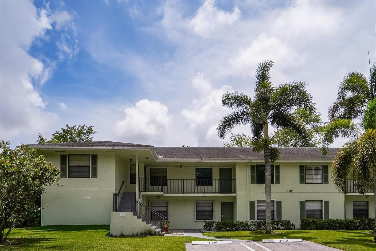 2101 Sabal Ridge Court # F, Palm Beach Gardens, FL 33418