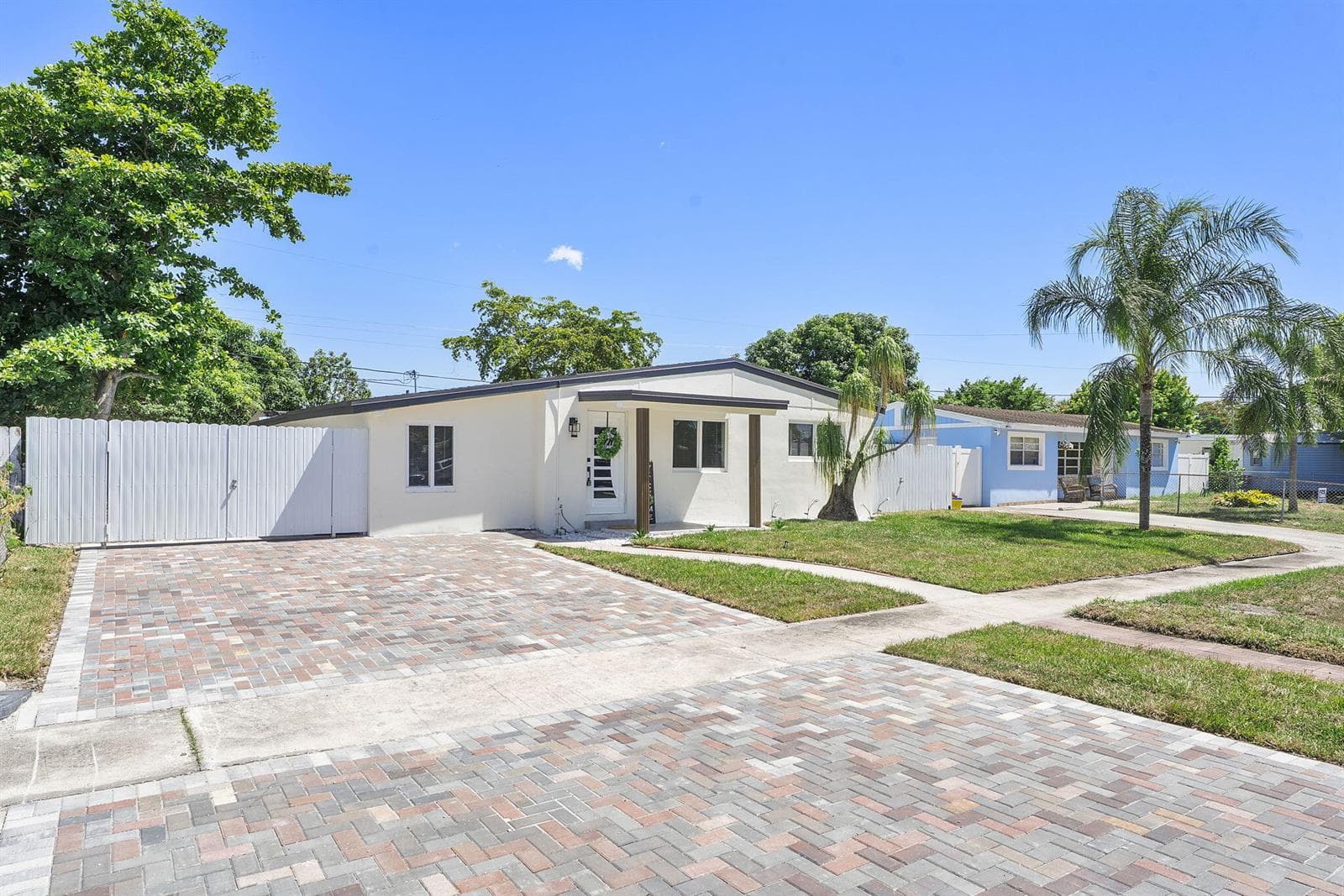 416 Tuskegee Drive, Lake Worth, FL 33462 photo 2
