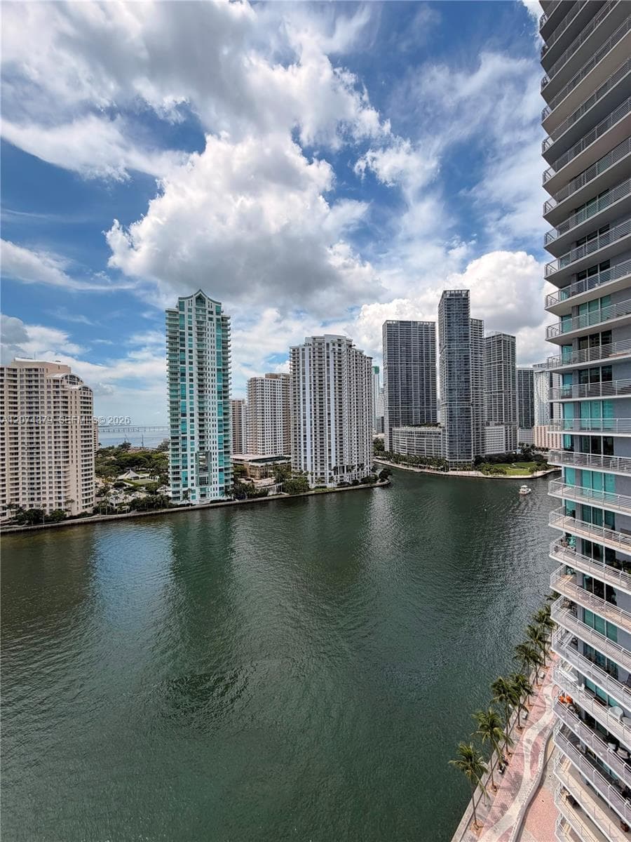 335 S Biscayne Blvd # 2003, Miami, FL 33131 photo 3