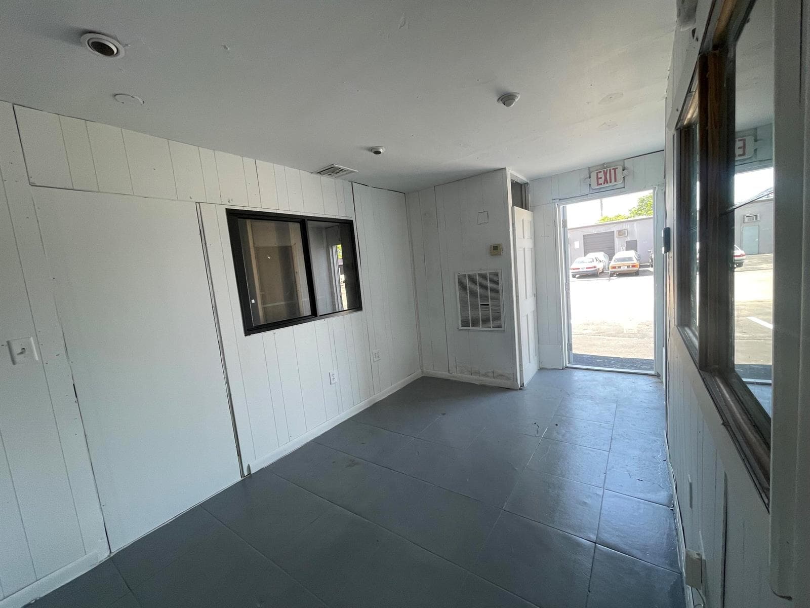 821 NW 45th Street, Oakland Park, FL 33309 photo 2