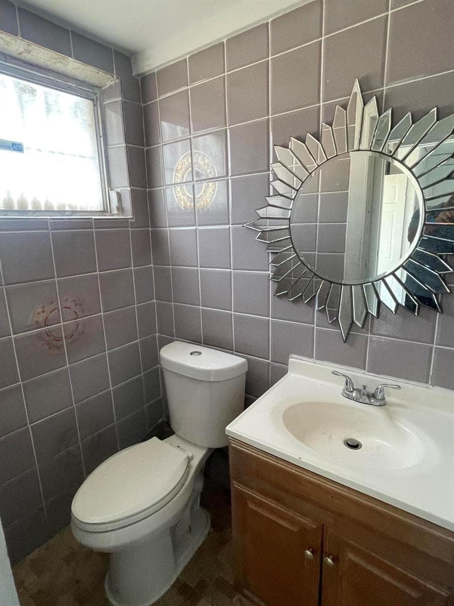 821 NW 45th Street, Oakland Park, FL 33309 photo 3