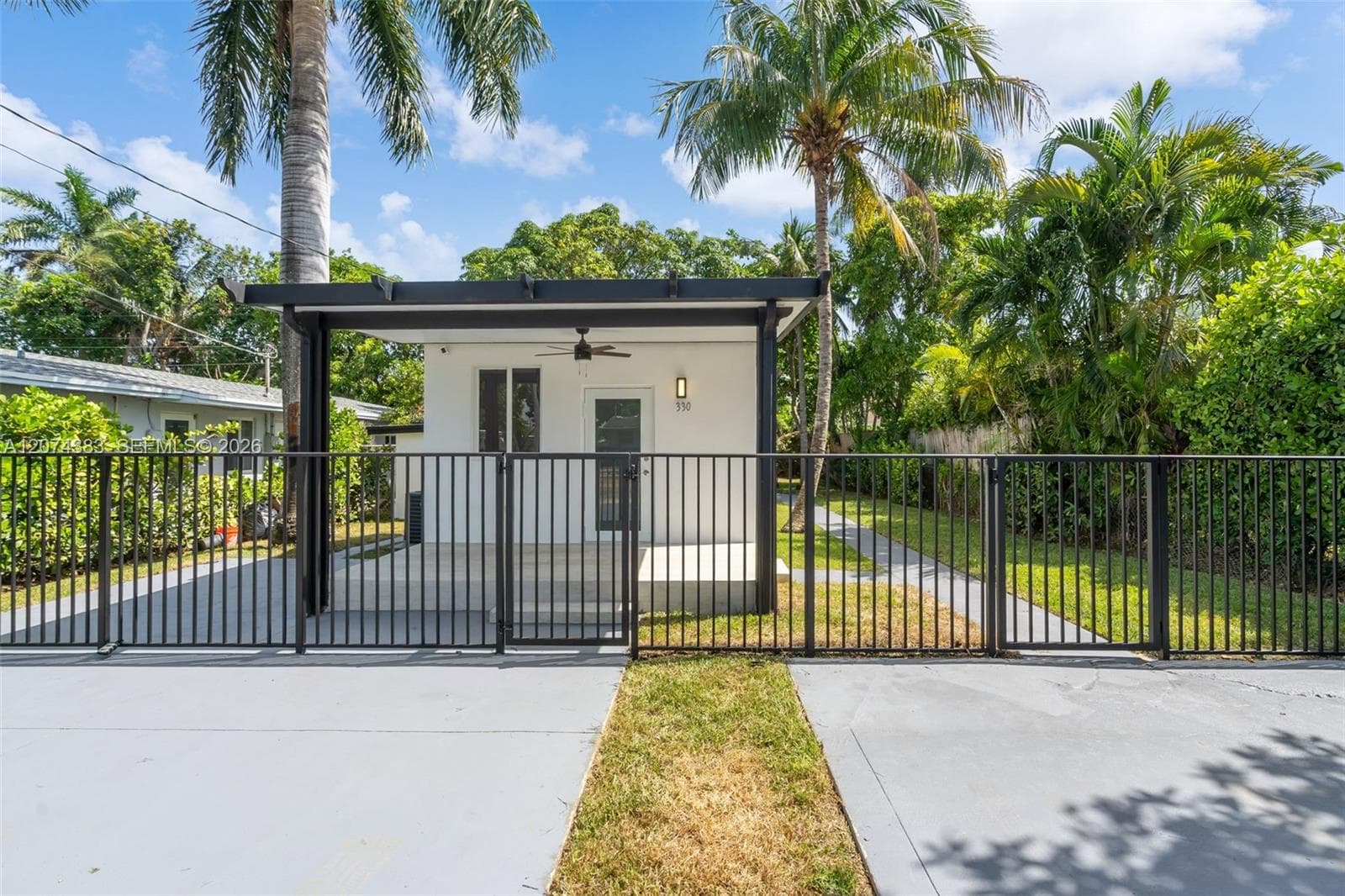 330 NW 82nd Ter, Miami, FL 33150 photo 2