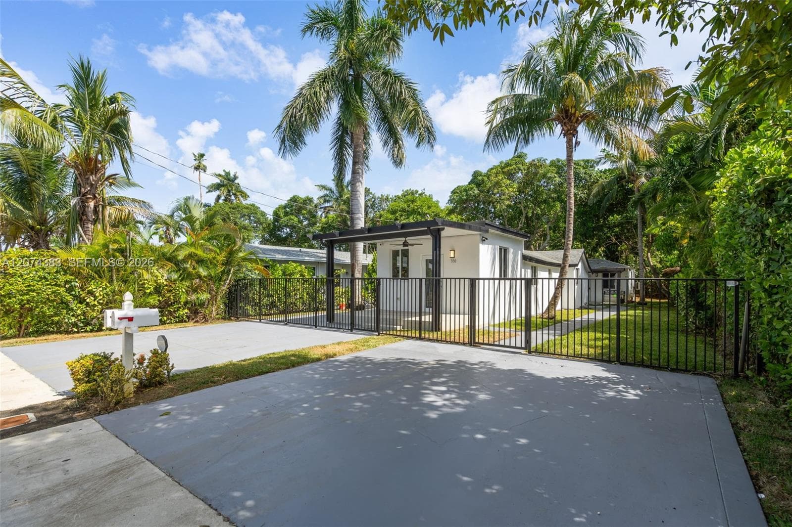 330 NW 82nd Ter, Miami, FL 33150 photo 3
