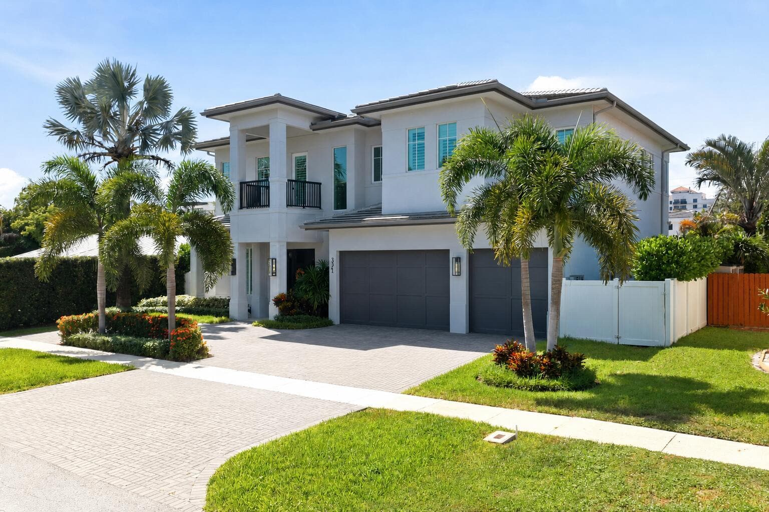 334 NE 3RD Court, Boca Raton, FL 33432 photo 2