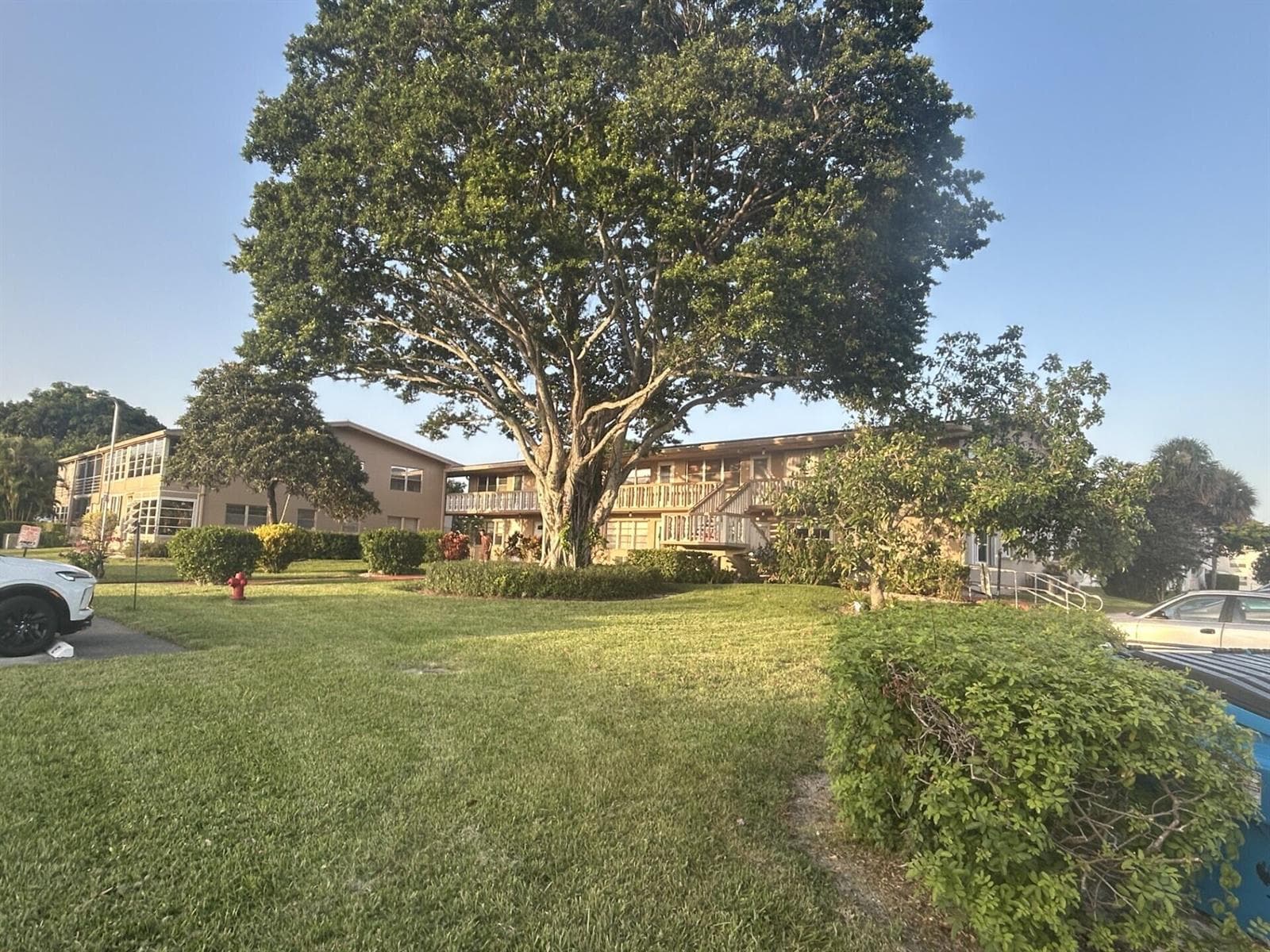 126 BEDFORD E, West Palm Beach, FL 33417 photo 2