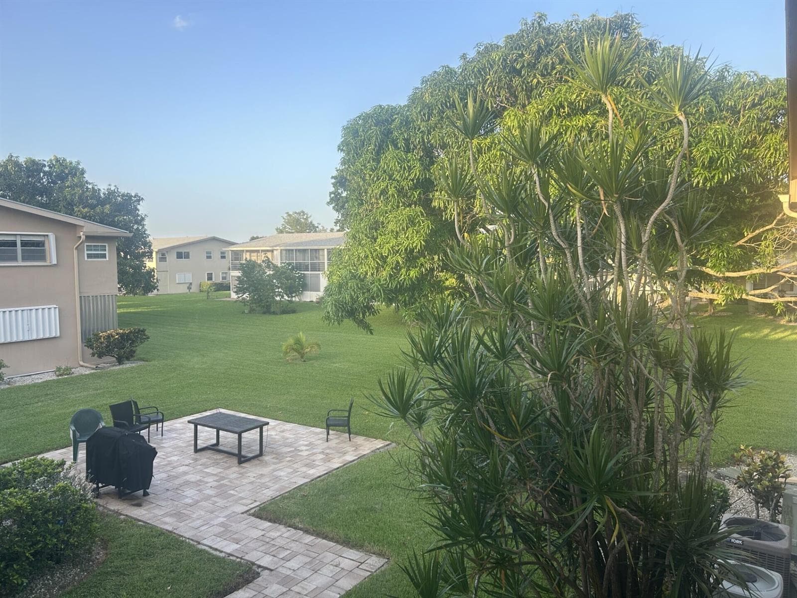 126 BEDFORD E, West Palm Beach, FL 33417 photo 5