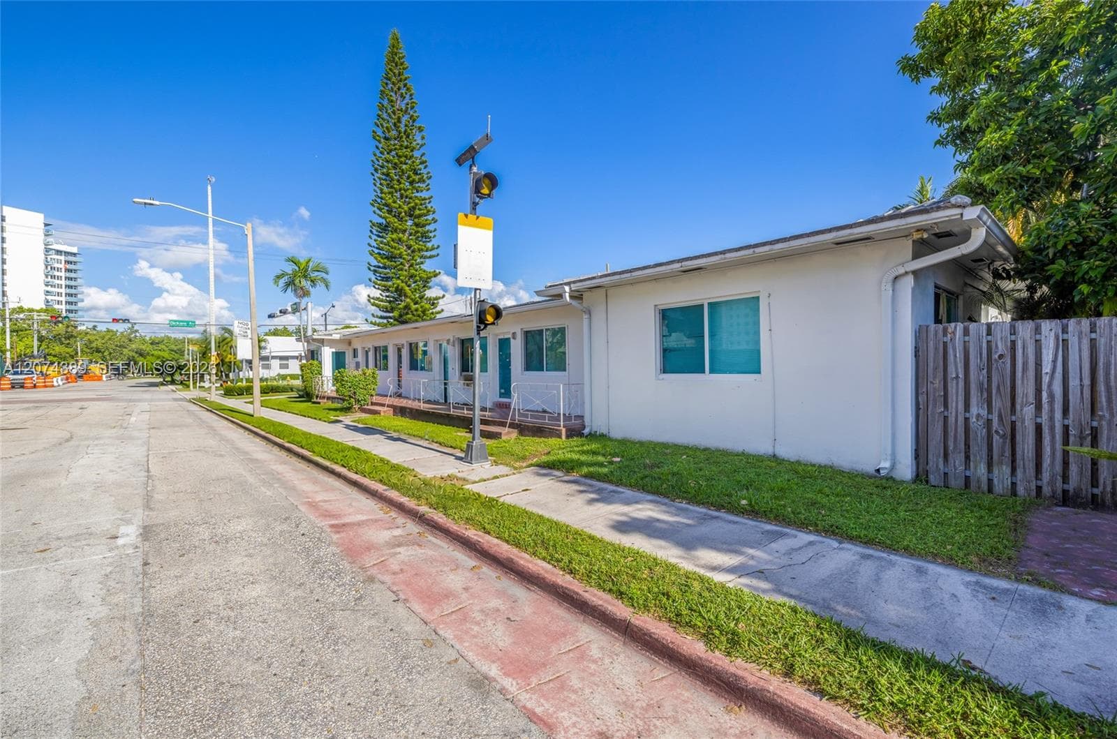 625 75th St, Miami Beach, FL 33141 photo 3